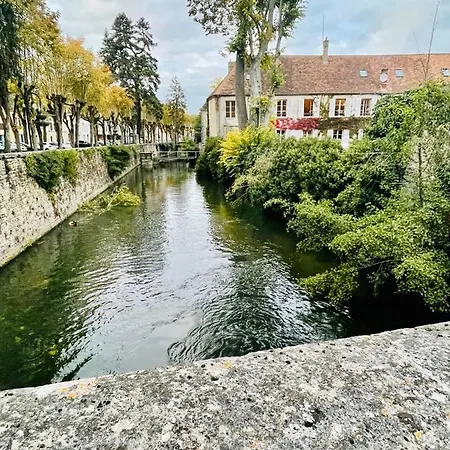 Appartement « Cocooning » Au Bord Du Loing Nemours Exterior photo